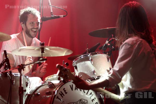 THE VACCINES - 2015-10-07 - PARIS - La Cigale - Peter Gareth Christopher Robertson - Árni Árnason